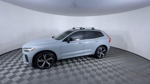 2025 Volvo XC60 B5 Ultra