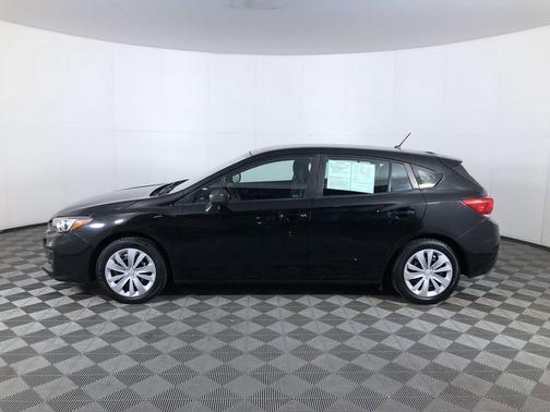 Crystal Black Silica 2019 Subaru Impreza 2.0i