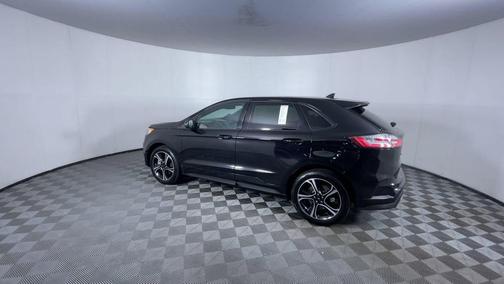 2022 Ford Edge ST