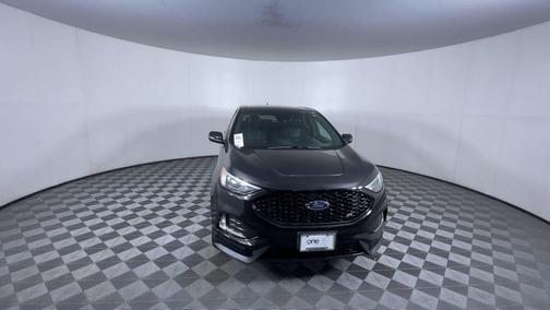 2022 Ford Edge ST
