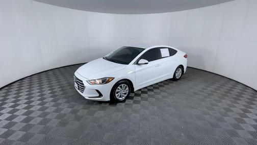 2018 Hyundai ELANTRA SE