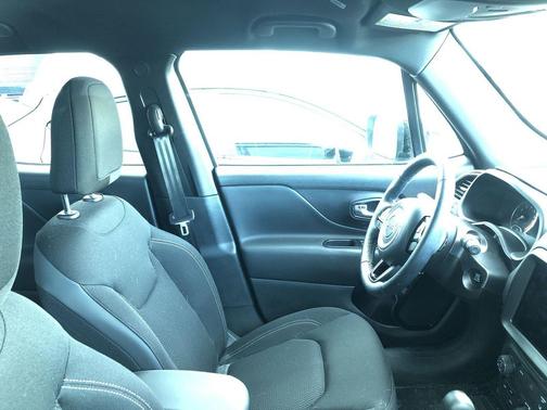 2022 Jeep Renegade Altitude