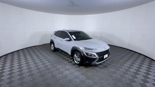 2022 Hyundai KONA SE