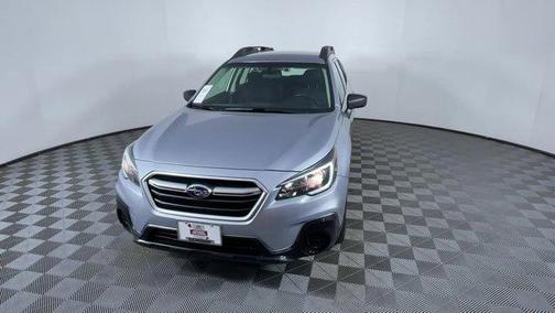 Photo 3 of 25 of 2019 Subaru Outback