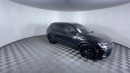 2020 Volkswagen Tiguan 2.0T SE R-Line Black