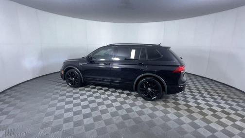2020 Volkswagen Tiguan 2.0T SE R-Line Black