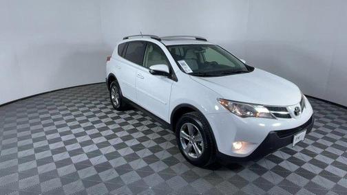 Photo 2 of 26 of 2015 Toyota RAV4 XLE