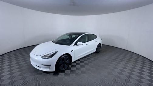 2021 Tesla Model 3 Standard Range Plus