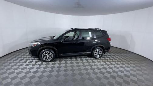 Crystal Black Silica 2020 Subaru Forester Premium