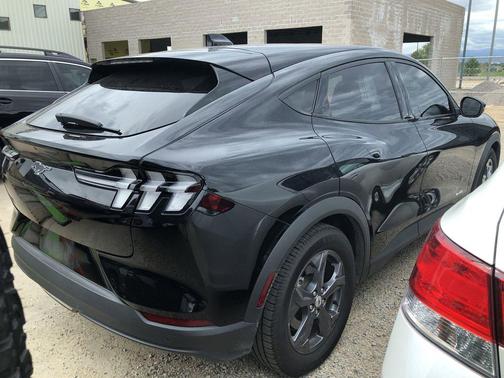 2022 Ford Mustang Mach-E Select