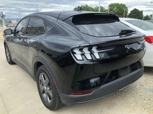 2022 Ford Mustang Mach-E Select
