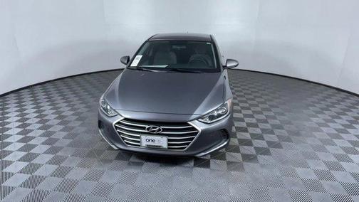 Photo 3 of 25 of 2018 Hyundai Elantra SEL