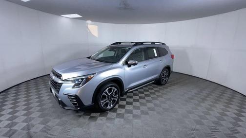 Ice Silver Metallic 2023 Subaru Ascent Limited 7-Passenger