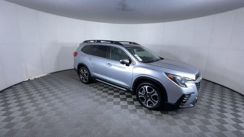 Ice Silver Metallic 2023 Subaru Ascent Limited 7-Passenger
