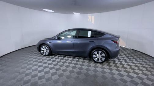 2023 Tesla Model Y Base