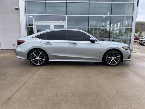 2022 Honda Civic Touring