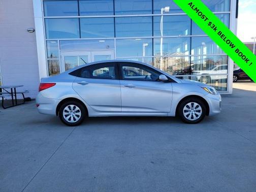 2017 Hyundai Accent SE