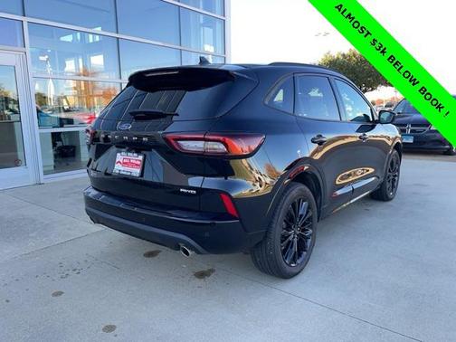 2025 Ford Escape ST-Line Elite