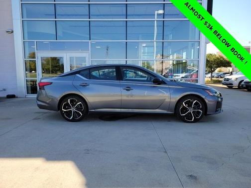 2023 Nissan Altima SR FWD