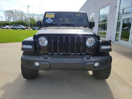 2022 Jeep Gladiator Sport