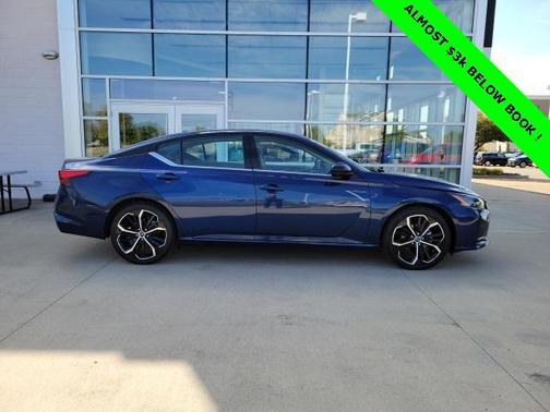 2023 Nissan Altima SR FWD