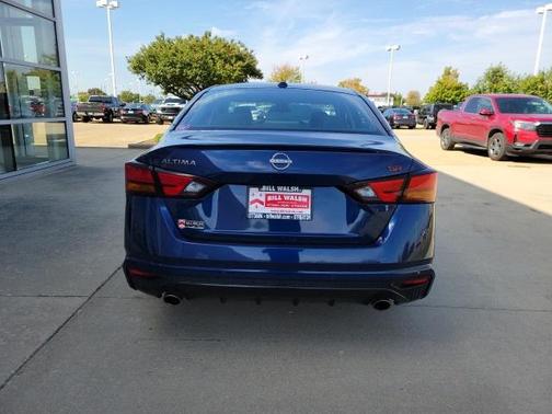 2023 Nissan Altima SR FWD