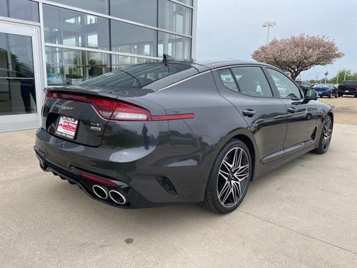 2022 Kia Stinger GT2