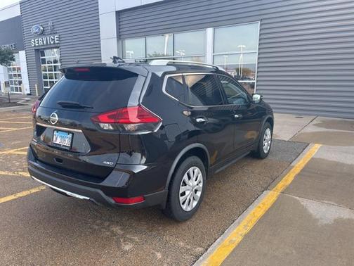 2017 Nissan Rogue S
