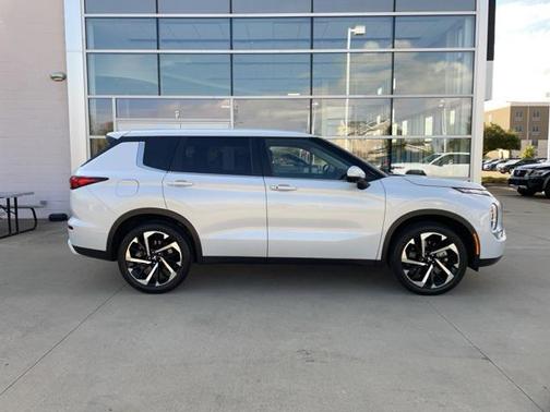 2024 Mitsubishi Outlander SE 2.5 2WD