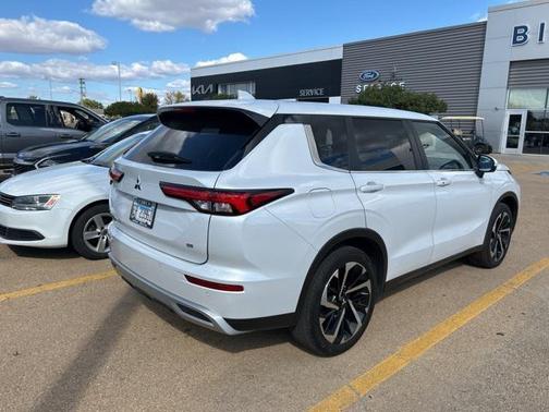 2024 Mitsubishi Outlander SE 2.5 2WD