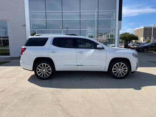 2020 GMC Acadia Denali