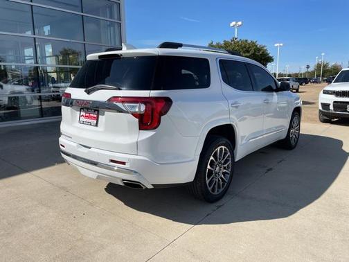 2020 GMC Acadia Denali