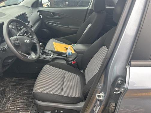 2021 Hyundai KONA SEL Plus
