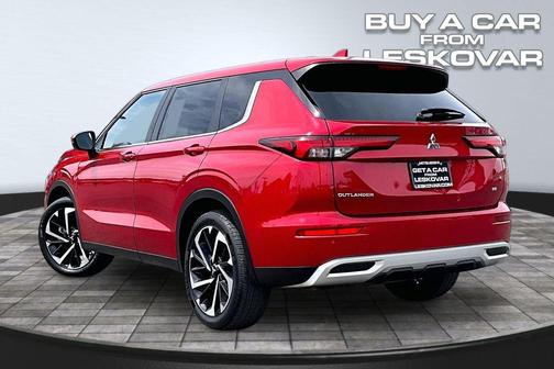 Red Diamond 2023 Mitsubishi Outlander SE S-AWC
