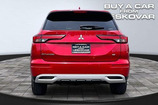 Red Diamond 2023 Mitsubishi Outlander SE S-AWC