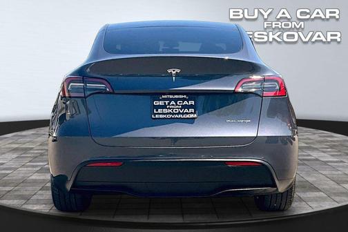 Midnight Silver Metallic 2022 Tesla Model Y Long Range Dual Motor All-Wheel Drive