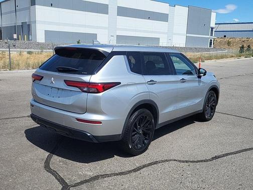 2022 Mitsubishi Outlander Black Edition S-AWC