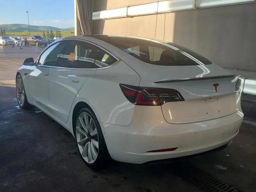 2018 Tesla Model 3 Performance