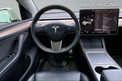 Pearl White Multi-Coat 2025 Tesla Model Y Performance Dual Motor All-Wheel Drive