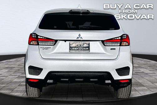 White Diamond 2025 Mitsubishi Outlander Sport 2.0 LE