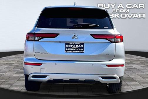 Alloy Silver Metallic/Black Roof 2024 Mitsubishi Outlander SE S-AWC
