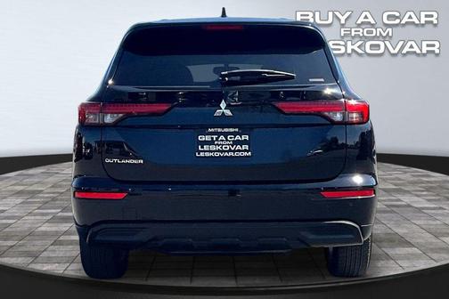 Black 2022 Mitsubishi Outlander ES 2.5 S-AWC
