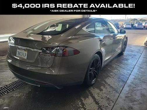 2015 Tesla Model S 90D