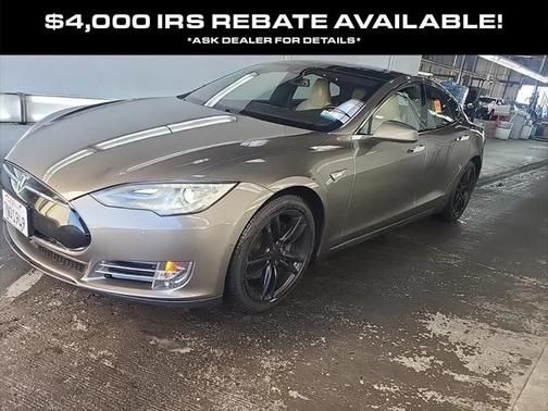 2015 Tesla Model S 90D