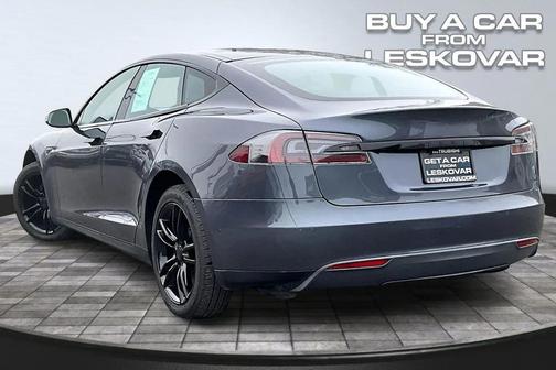 2016 Tesla Model S 90D
