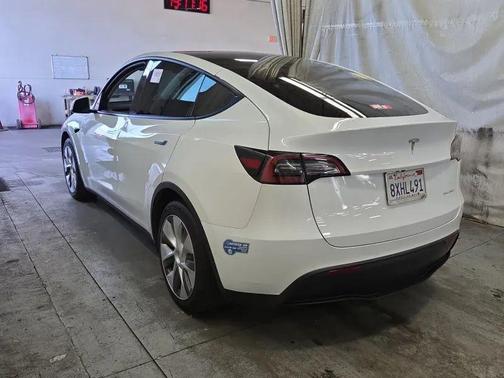 Pearl White Multi-Coat 2021 Tesla Model Y Long Range Dual Motor All-Wheel Drive