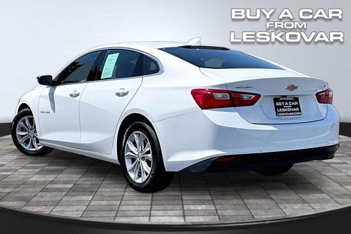 Summit White 2023 Chevrolet Malibu FWD 1LT