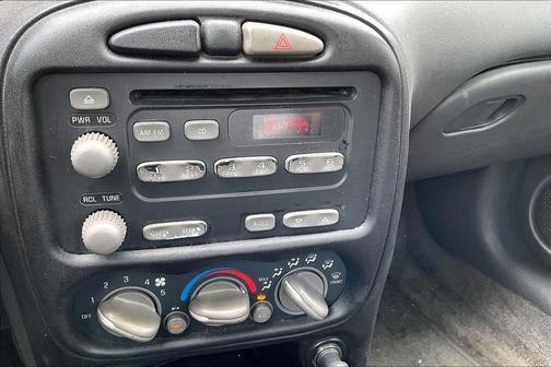 Graystone Metallic 2004 Pontiac Grand Am SE