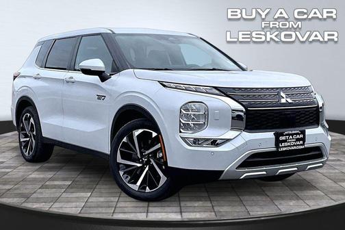 White Diamond 2024 Mitsubishi Outlander SE S-AWC