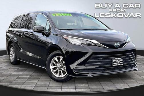 2022 Toyota Sienna LE